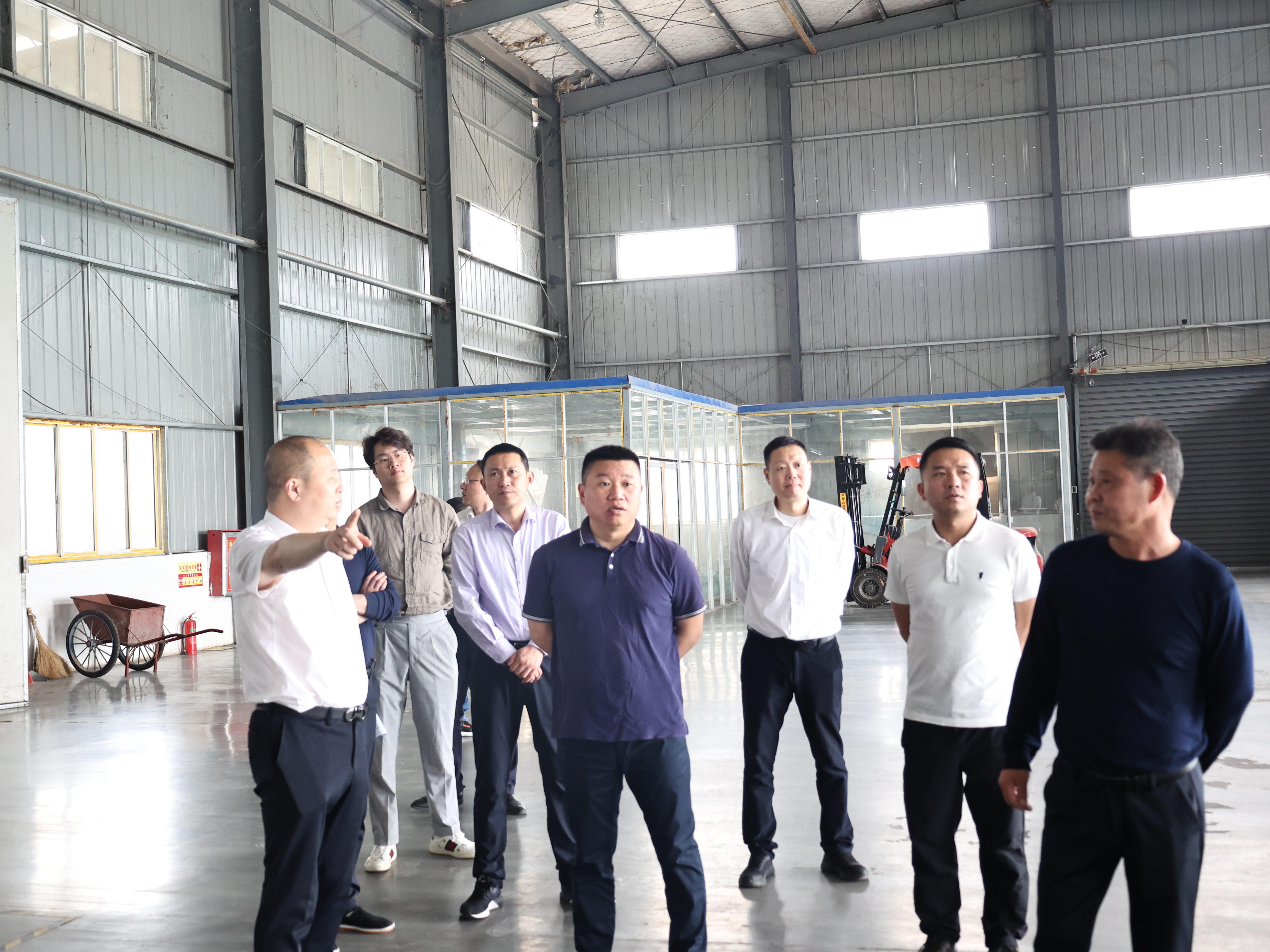 市國(guó)控集團(tuán)黨委書(shū)記、董事長(zhǎng)張志堅(jiān)率隊(duì)赴集團(tuán)重點(diǎn)農(nóng)業(yè)項(xiàng)目調(diào)研督導(dǎo)